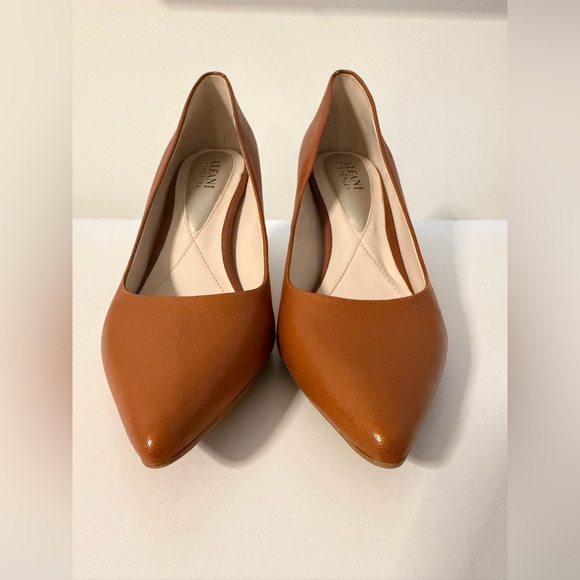 Alfani Size 7.5 Step ‘N Flex Pointed-Toe Pumps - Cognac Tan - Picture 6 of 16